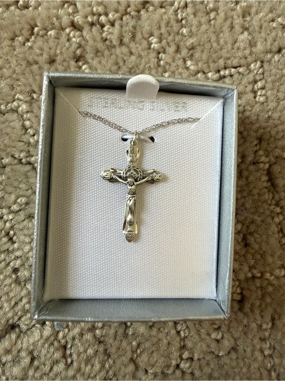 NWT-Sterling Silver Crucifix Pendant Necklace - Silver 18”